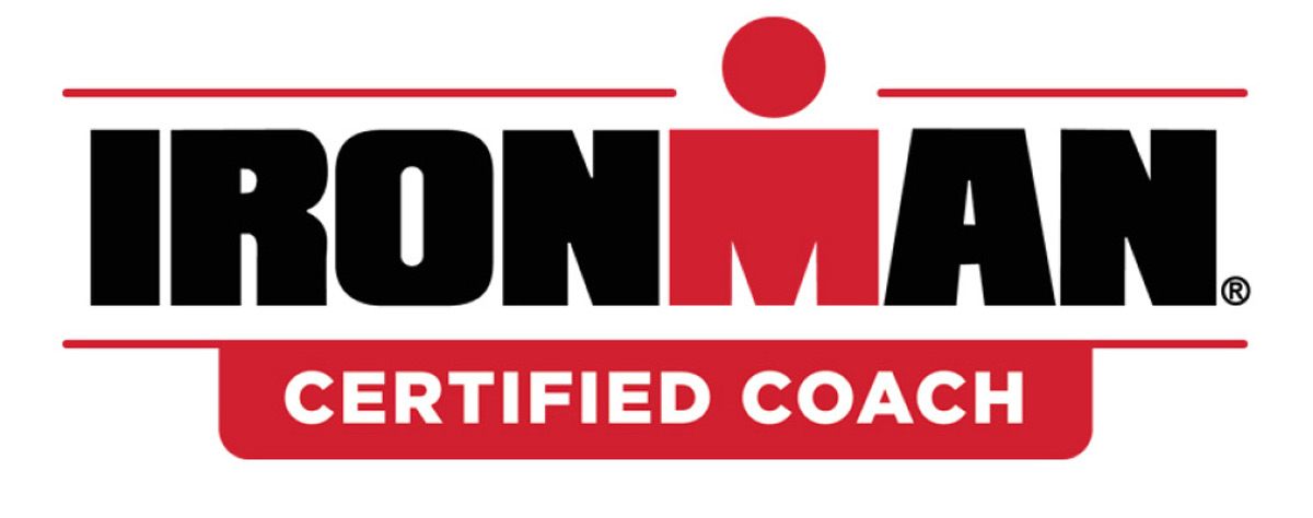 IRONMAN Certified Coach - Offizielle Trainerzertifizierung für Triathlon-Coaching IRONMAN Certified Coach Logo mit rotem M-Symbol und schwarzer Schrift auf weißem Hintergrund